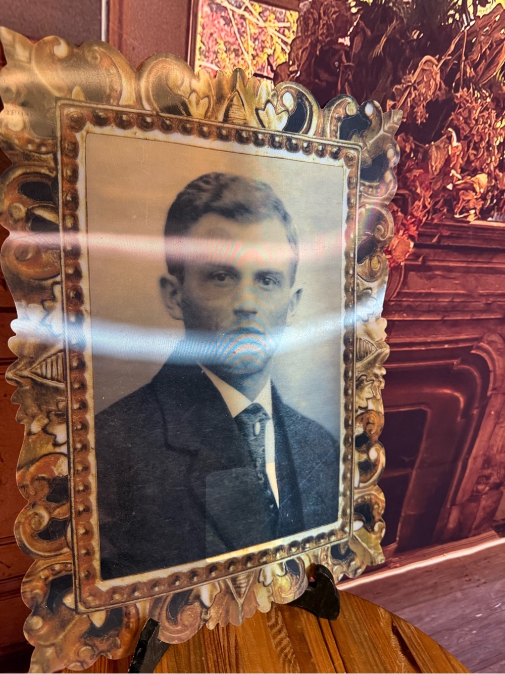 Large Lenticular Halloween Ornate Gold Decorative Photo Faux Frame Spooky Creepy - Picture 4 of 8